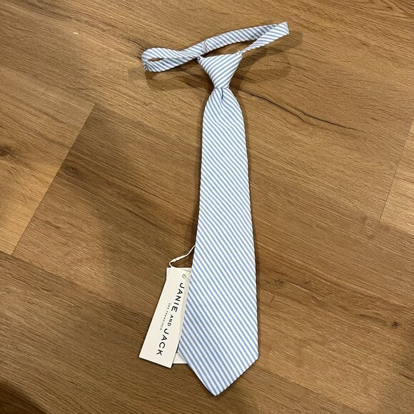 NWT Janie and Jack Seersucker Neck Tie Blue and White Stripe Size 2-5 Velcro - Picture 3 of 5